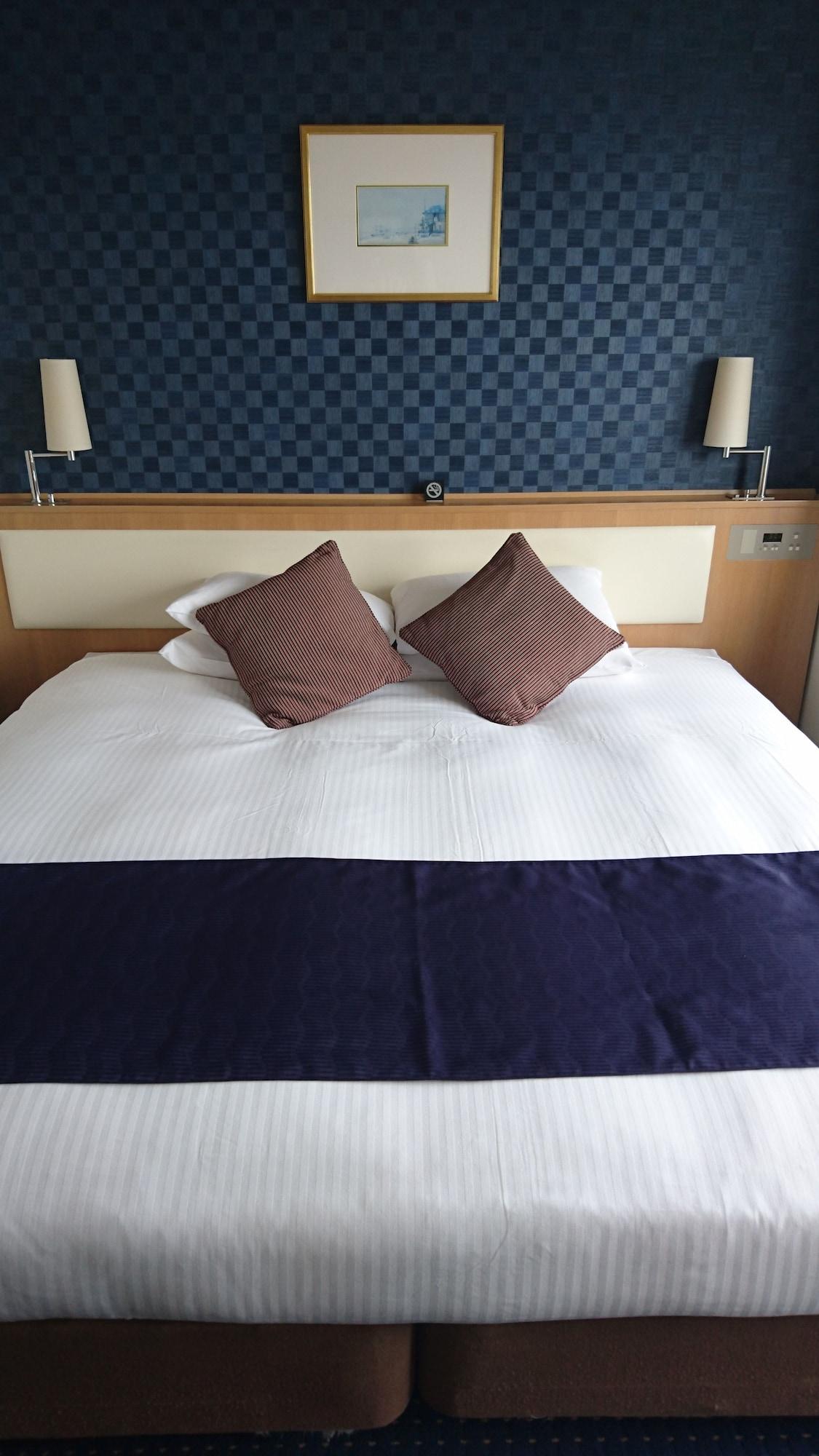 Ana Holiday Inn Tokyo Bay By Ihg Exterior foto