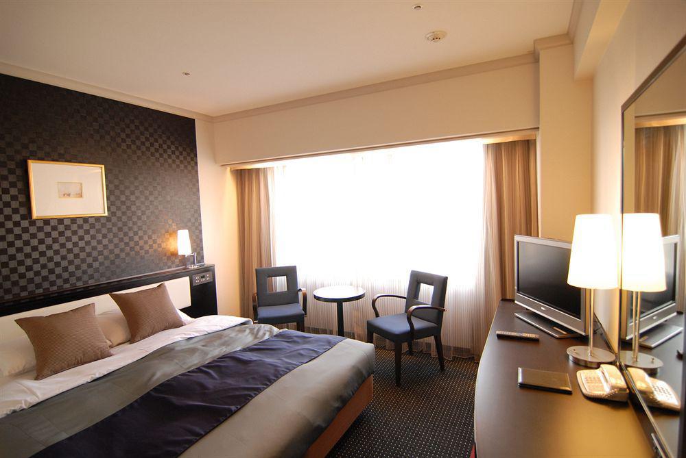 Ana Holiday Inn Tokyo Bay By Ihg Habitación foto